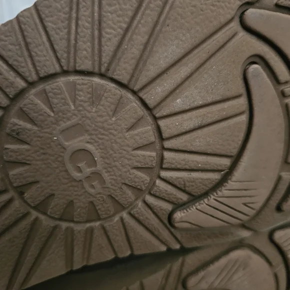 Ugg Kensington Brown Leather Moto Boots Sheepskin Lining Mid Calf Buckle Detail - Picture 14 of 16